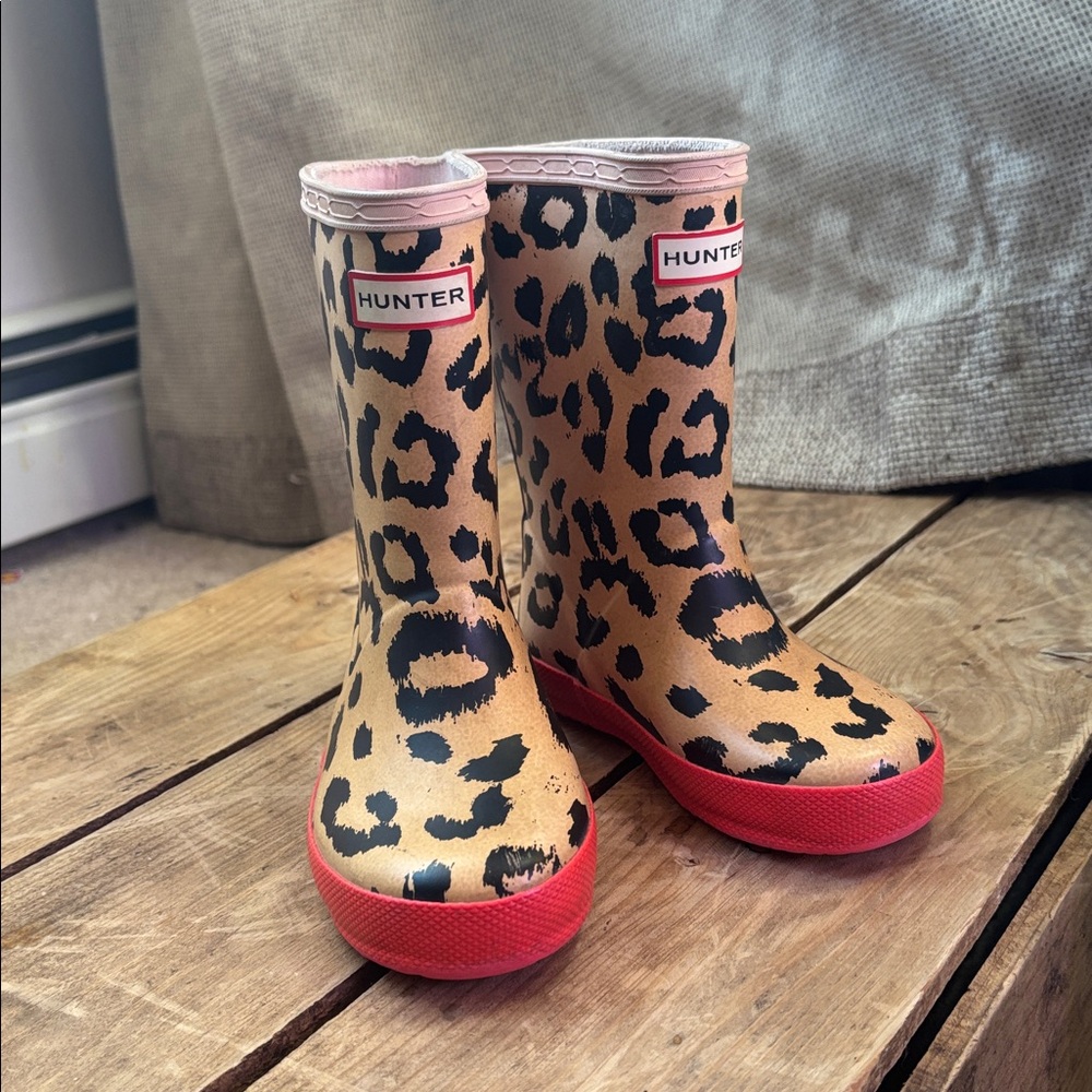 Hunter Peach and Black Animal / Leopard / Cheetah Print Boots Pink and Purple